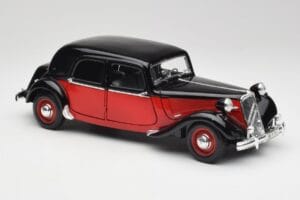 Citroen 15CV 6 Cyl Černý & Červený Valmy Maisto 1:18 56009 Kov – obrázek 6 z 8