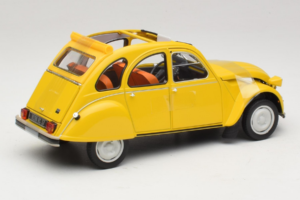 Citroen 2CV 6 Club Mimosa Yellow Norev 1:18 181496 Kov – obrázek 2 z 6