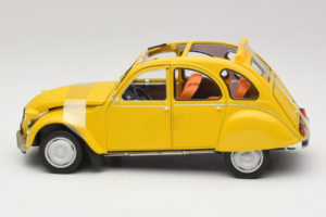 Citroen 2CV 6 Club Mimosa Yellow Norev 1:18 181496 Kov – obrázek 3 z 6