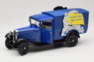 Citroen C4 F Pas de Pneus Trop Petit Modrý Solido 1:18 151235-00 Kov – obrázek 2 z 8