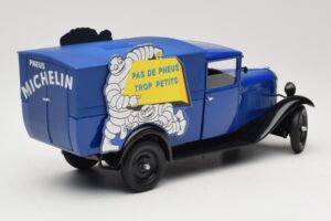 Citroen C4 F Pas de Pneus Trop Petit Modrý Solido 1:18 151235-00 Kov – obrázek 3 z 8
