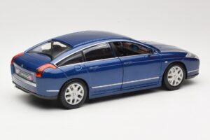 Citroen C6 Modrý Bburago 1:18 18-12073 Kov – obrázek 3 z 8