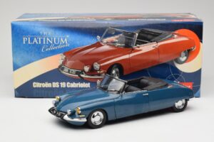 Citroen DS 19 Kabriolet Červený Sun Star 1:18 4742 Kov – obrázek 8 z 8