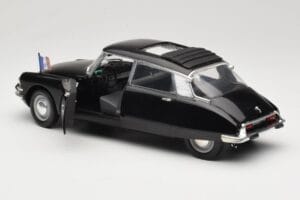 Citroen DS Presidentielle Šedý Solido 1:18 8035 Kov – obrázek 5 z 8