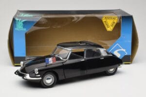 Citroen DS Presidentielle Šedý Solido 1:18 8035 Kov – obrázek 8 z 8
