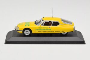 Citroen SM Maserati Unite Rapide d'Intervention Chimique Minichamps 1:43 400111091 Kov