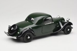 Citroen Traction Avant 11 Coupe Zelený Solido 1:18 8179 Kov – obrázek 3 z 8