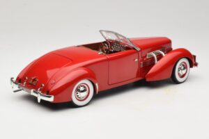 Cord 812 Kabriolet Červený American Muscle 1:18 32158 Kov – obrázek 3 z 8