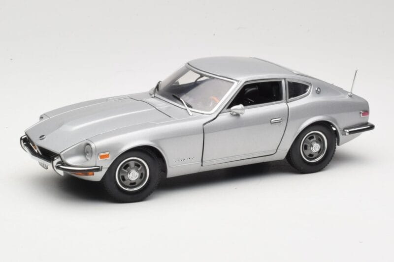 Datsun 240Z S30 Stříbrný Sun Star 1:18 3503 Kov
