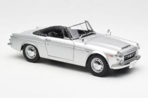 Datsun Fairlady 2000 SR311 Roadster Stříbrný AUTOart 1:18 77432 Kov – obrázek 6 z 8