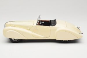 Delahaye Kabriolet Krémový Guiloy 1:18 68580 Kov – obrázek 4 z 8