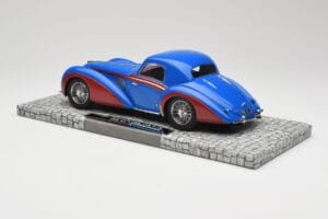 Delahaye Type 145 V12 Coupe Modrý Červený Minichamps 1:18 107116121 Pryskyřice – obrázek 5 z 6