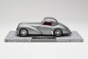 Delahaye Type 145 V12 Coupe Mullin Museum Minichamps 1:18 107116120 Kov – obrázek 3 z 6