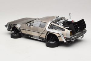 DeLorean DMC-12 Back to the Future Time Machine Sun Star 1:18 2710 Kov – obrázek 5 z 6