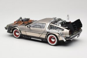DeLorean DMC-12 Back to the Future Part III Sun Star 1:18 2712 Kov – obrázek 7 z 8