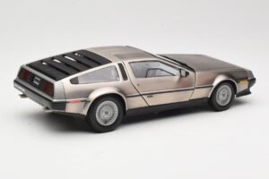 DeLorean DMC-12 LK Stříbrný Sun Star 1:18 2701 Kov – obrázek 3 z 8