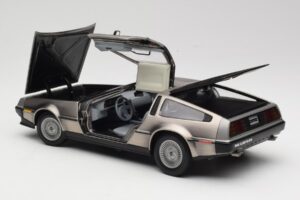 DeLorean DMC-12 LK Stříbrný Sun Star 1:18 2701 Kov – obrázek 5 z 8
