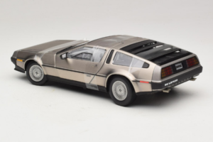 DeLorean DMC-12 Stříbrný Sun Star 1:18 2703 Kov – obrázek 5 z 6