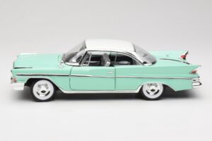 DeSoto Adventurer Zelený Road Signature 1:18 92738-R1 Kov – obrázek 4 z 8