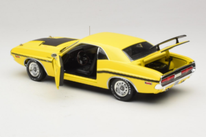 Dodge Challenger R/T NCIS TV Series Car Greenlight 1:18 12845 Kov – obrázek 5 z 8