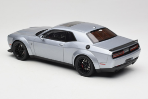 Dodge Challenger SRT Hellcat Redeye Stříbrný GT Spirit 1:18 GT226 Pryskyřice – obrázek 5 z 6