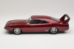 Dodge Charger Daytona Fast & Furious Dom's Car GreenLight 1:18 19003 Kov – obrázek 3 z 6
