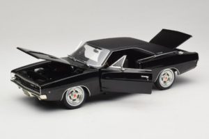 Dodge Charger R/T Steve McQueen Bullitt Movie Greenlight 1:18 12839 Kov – obrázek 2 z 8