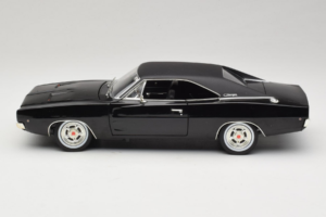 Dodge Charger R/T Steve McQueen Bullitt Movie Greenlight 1:18 12839 Kov – obrázek 4 z 8