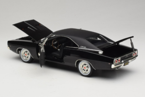 Dodge Charger R/T Steve McQueen Bullitt Movie Greenlight 1:18 12839 Kov – obrázek 5 z 8