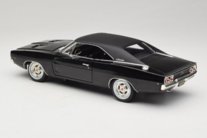 Dodge Charger R/T Steve McQueen Bullitt Movie Greenlight 1:18 12839 Kov – obrázek 7 z 8