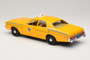 Dodge Monaco Taxi Rocky III GreenLight 1:18 19111 Kov – obrázek 7 z 8