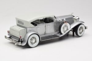 Duesenberg SJ Stříbrný GreenLight 1:18 13525 Kov – obrázek 3 z 8