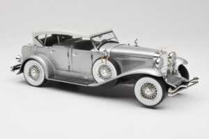 Duesenberg SJ Stříbrný GreenLight 1:18 13525 Kov – obrázek 6 z 8