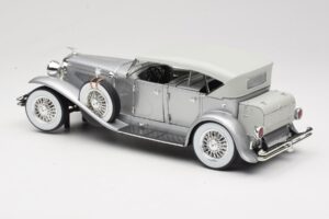Duesenberg SJ Stříbrný GreenLight 1:18 13525 Kov – obrázek 7 z 8