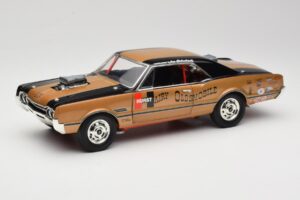 Oldsmobile 442 Hurst Hairy Olds Twin-Engine 4WD 1966 Highway 61 1:18 50089 Kov