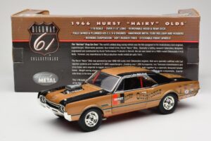 Oldsmobile 442 Hurst Hairy Olds Twin-Engine 4WD 1966 Highway 61 1:18 50089 Kov – obrázek 8 z 8