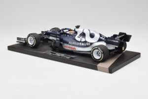 AlphaTauri AT02 #22 Y. Tsunoda Bahrain GP 2021 Minichamps 1:18 117210122 Kov – obrázek 5 z 6
