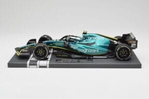 Aston Martin AMR22 Aramco #5 S. Vettel Abu Dhabi GP 2022 Last Race Collector's Edition Minichamps 1:18 117222205 Pryskyřice
