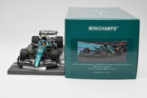 Aston Martin AMR23 #14 F. Alonso 3rd Place Saudi Arabian GP 2023 Minichamps 1:18 117230214 Kov – obrázek 6 z 7