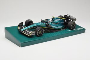 Aston Martin AMR22 #5 S. Vettel Last Race Abu Dhabi GP 2022 Minichamps 1:18 147222205 Pryskyřice – obrázek 2 z 7