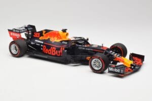 Aston Martin Red Bull Racing RB15 #33 M. Verstappen F1 2019 Minichamps 1:18 110190033 Kov – obrázek 4 z 7