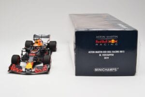 Aston Martin Red Bull Racing RB15 #33 M. Verstappen F1 2019 Minichamps 1:18 110190033 Kov – obrázek 6 z 7