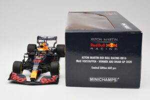 Aston Martin Red Bull Racing RB16 #33 M. Verstappen Abu Dhabi GP Winner 2020 Minichamps 1:18 110201733 Kov – obrázek 6 z 7