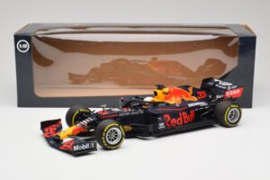 Aston Martin Red Bull Racing RB16 #33 M. Verstappen Abu Dhabi GP Winner 2020 Minichamps 1:18 110201733 Kov – obrázek 7 z 7