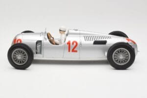 Auto Union Type C #12 H. Stuck Hungarian GP Budapest 1936 Minichamps 1:18 155361012 Kov – obrázek 3 z 6