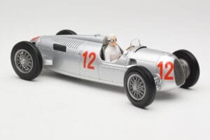 Auto Union Type C #12 H. Stuck Hungarian GP Budapest 1936 Minichamps 1:18 155361012 Kov – obrázek 4 z 6