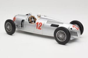 Auto Union Type C #12 H. Stuck Hungarian GP Budapest 1936 Minichamps 1:18 155361012 Kov – obrázek 5 z 6