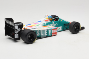 Benetton B186 #20 G. Berger F1 1986 Minichamps 1:18 80439418130 Kov – obrázek 2 z 6