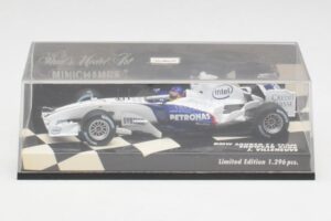 BMW Sauber F1.06 J. Villeneuve Showcar F1 2006 Minichamps 1:43 400060087 Kov – obrázek 4 z 5