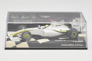 Brawn GP Mercedes BGP001 #22 J. Button Showcar 2009 Minichamps 1:43 400090092 Kov – obrázek 5 z 5